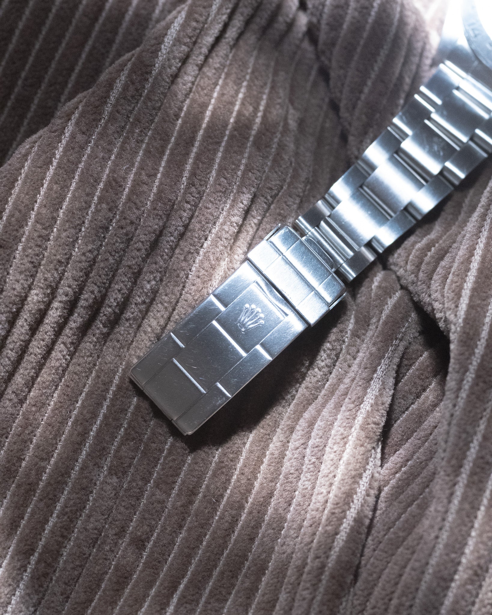Rolex Explorer II Ref. 16570 Cream Buckle