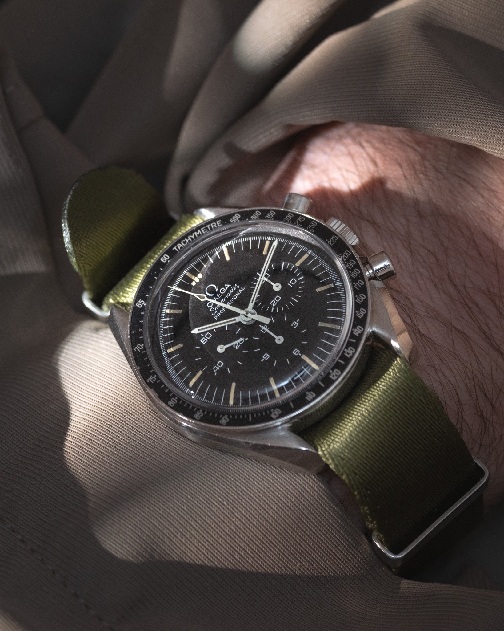 Omega Speedmaster Moonwatch Straight Writing