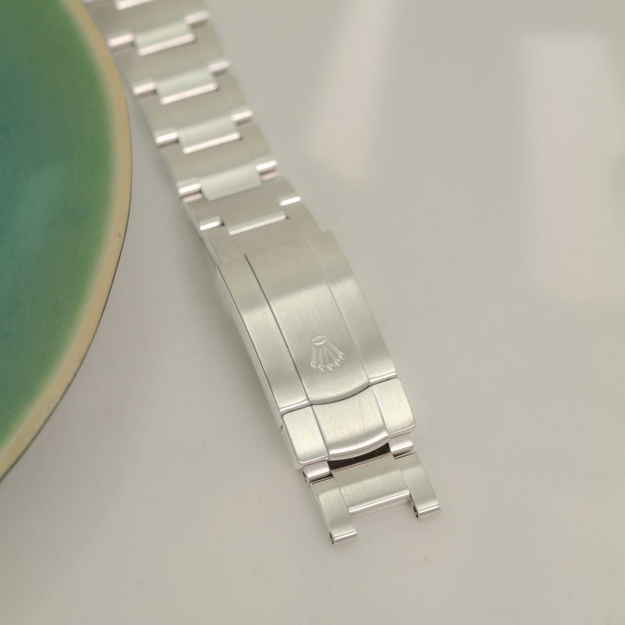 Rolex Oyster Perpetual 114200