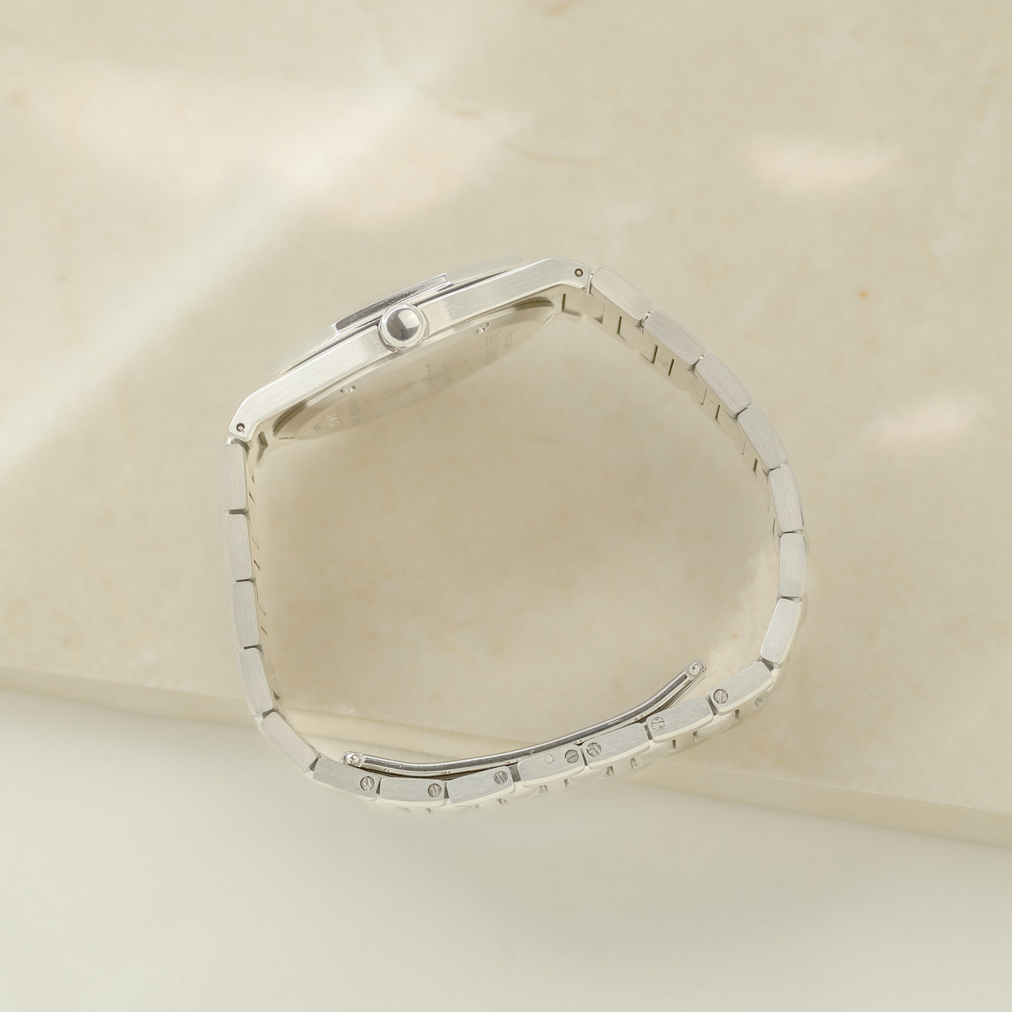 Girard-Perregaux Laureato Reference 8010