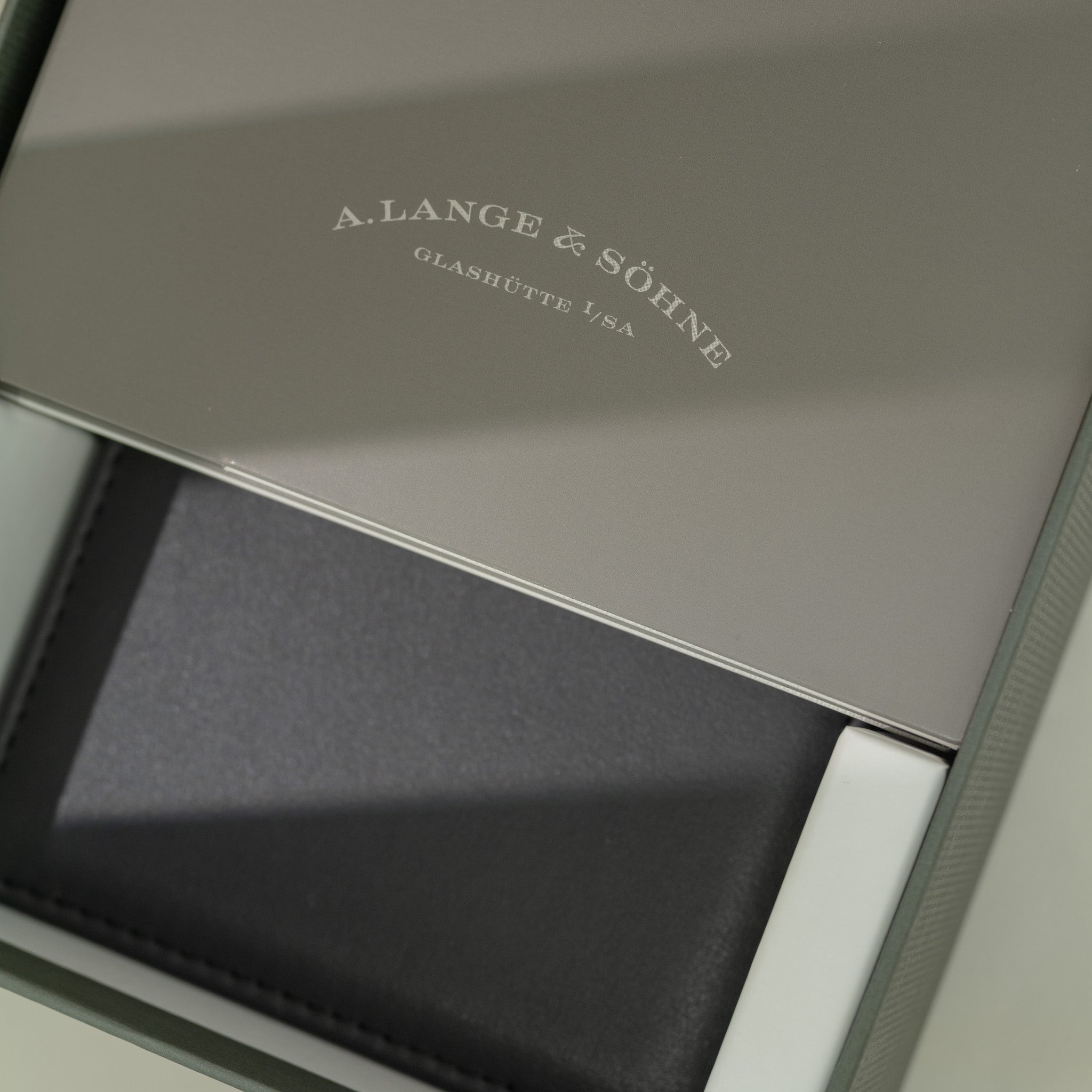 A. Lange & Söhne Saxonia Thin Ref. 219.026