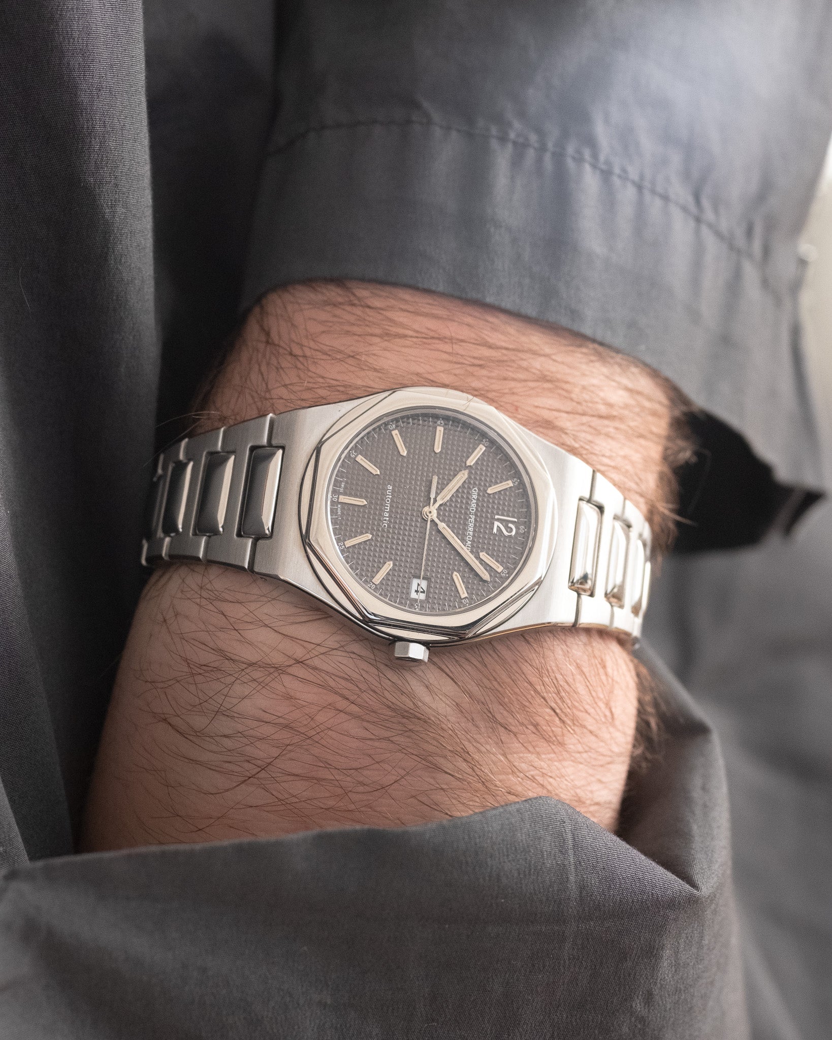 Girard Perregaux Laureato Reference 8010