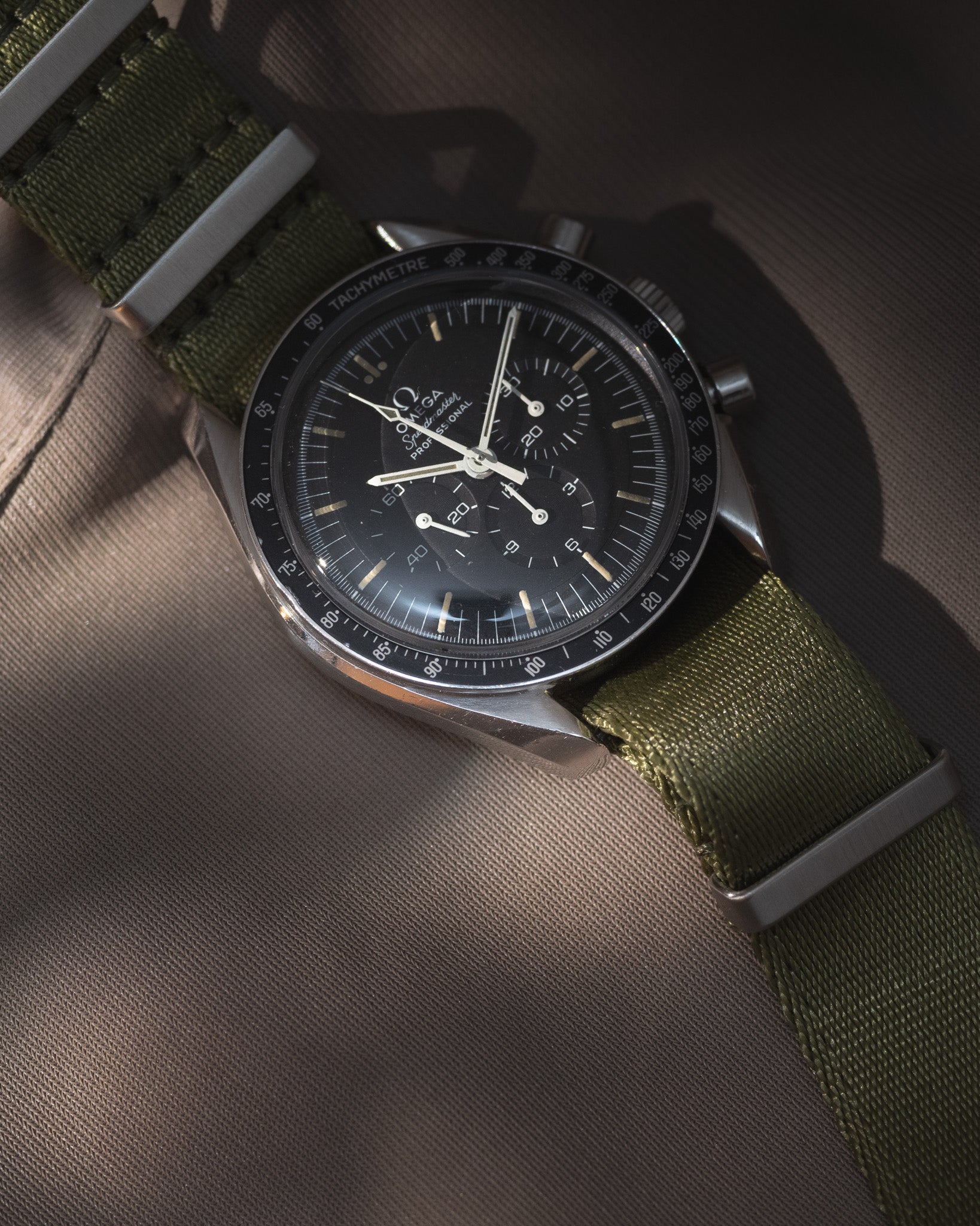 Omega Speedmaster Moonwatch Straight Writing
