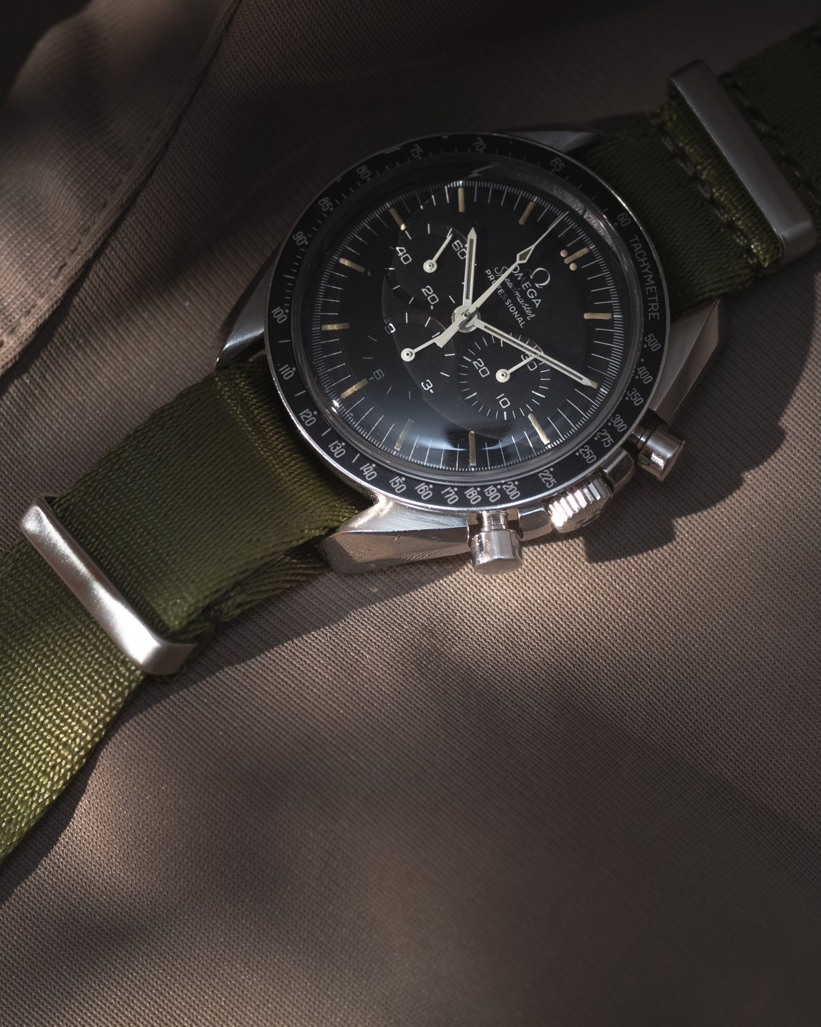 Omega Speedmaster Moonwatch Straight Writing