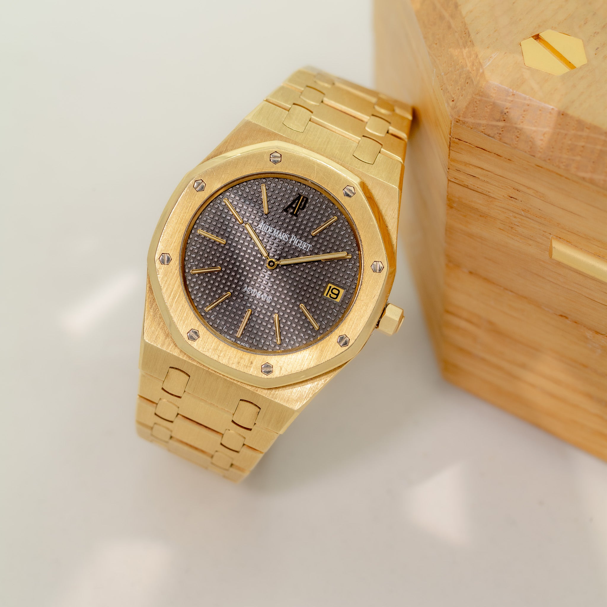 Audemars Piguet Royal Oak Ref. 14802 - lespetitshorlogers