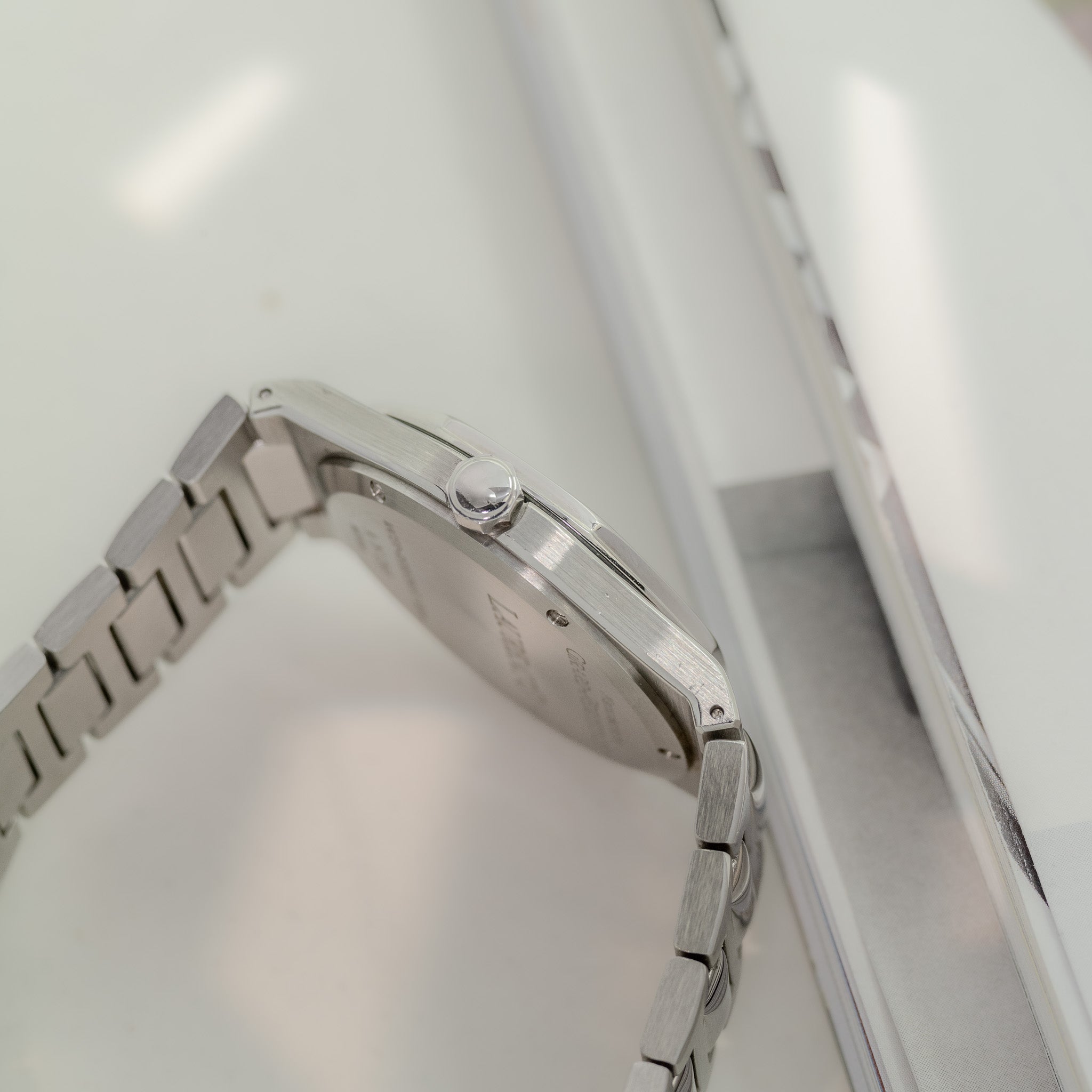 Girard-Perregaux Laureato Reference 8010