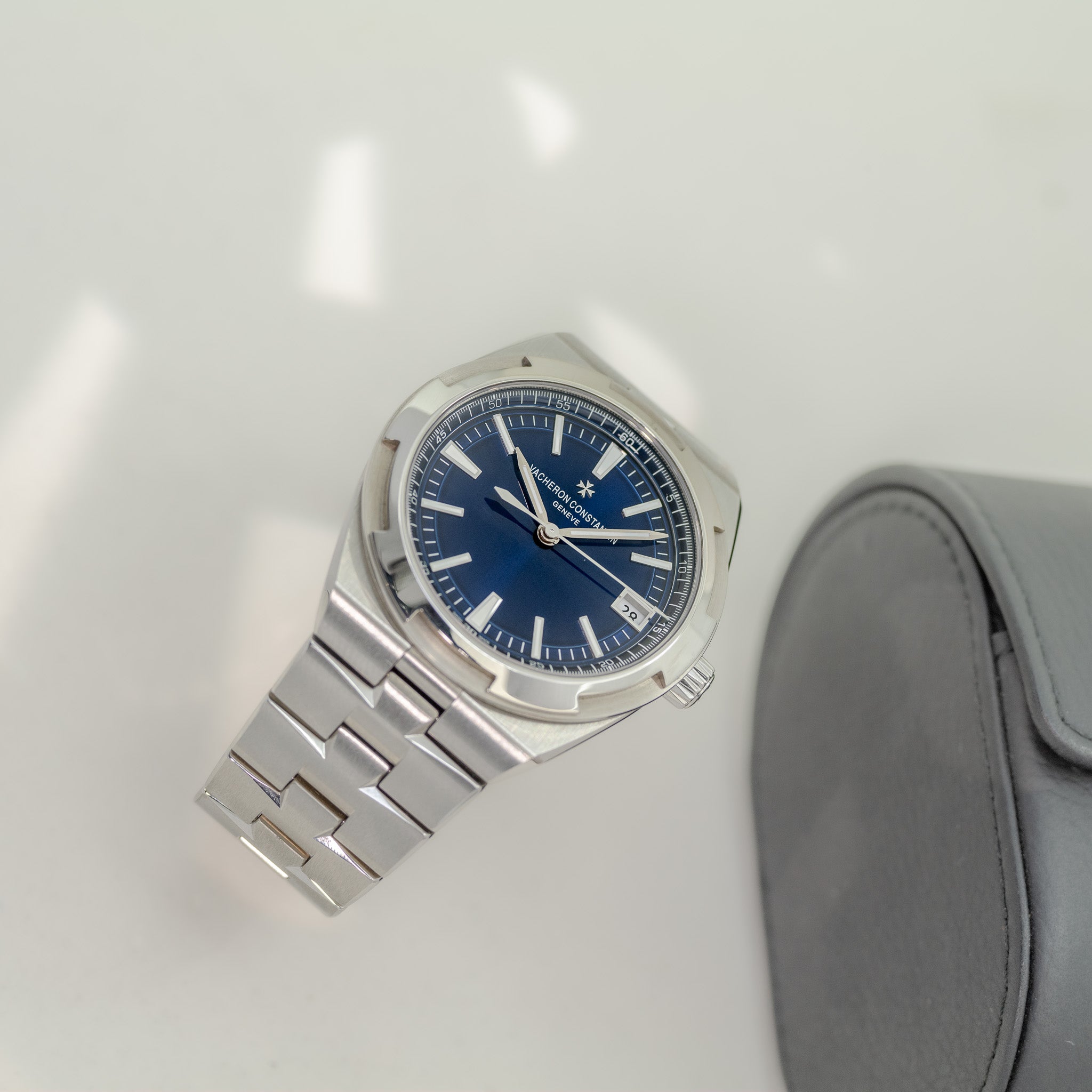 Vacheron Constantin Overseas 4500V