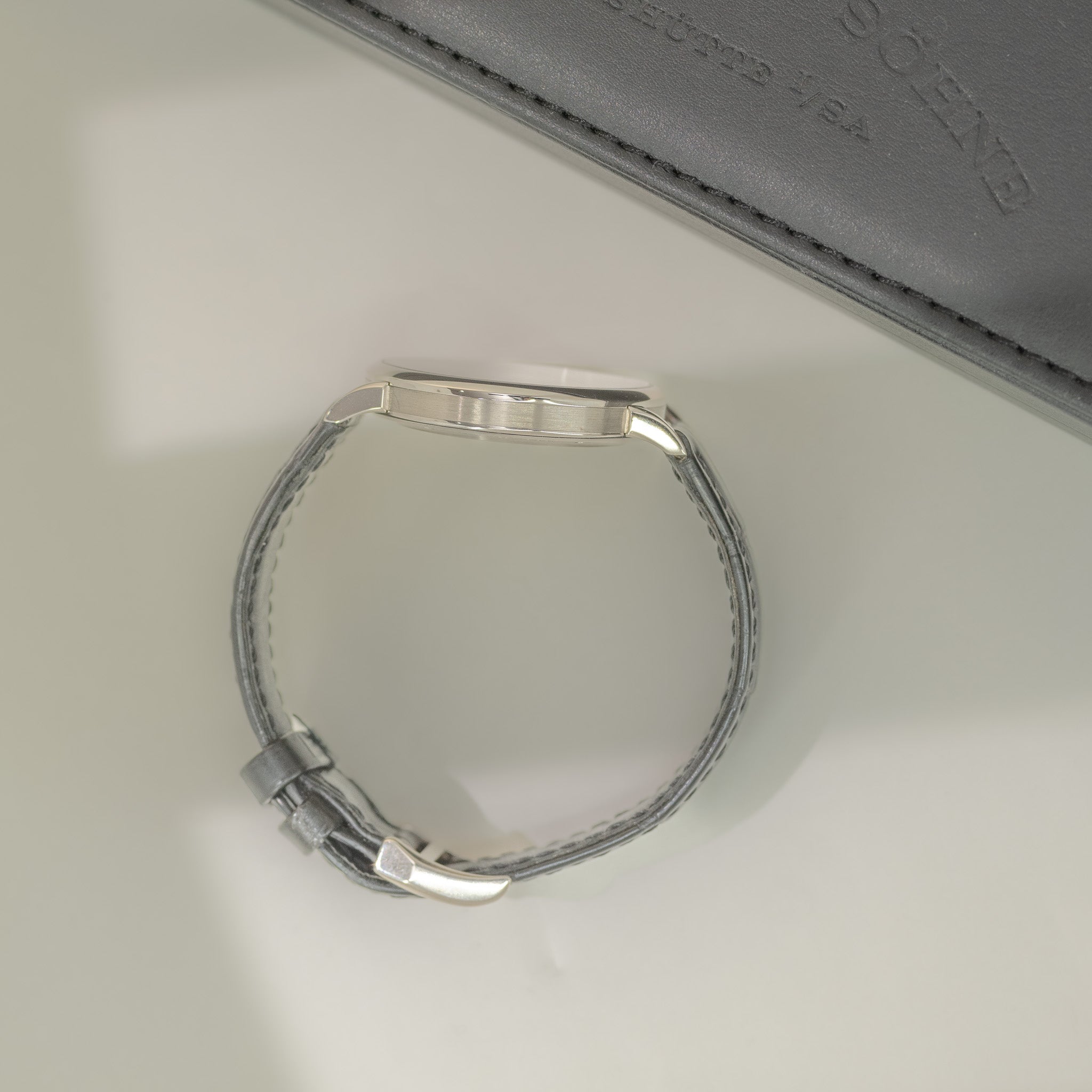 A. Lange &amp; Söhne Saxonia Thin Ref. 219.026