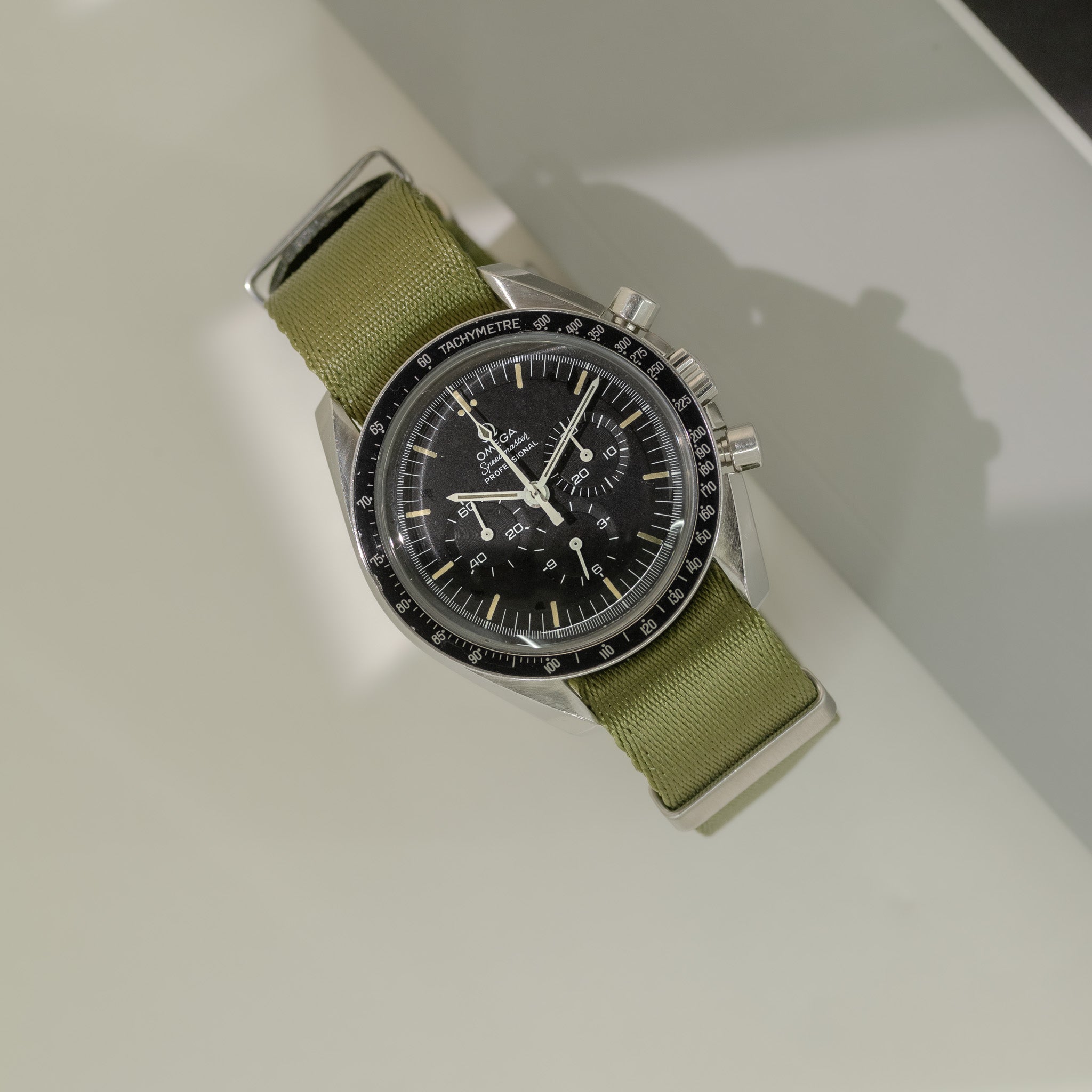 Omega Speedmaster Moonwatch Straight Writing